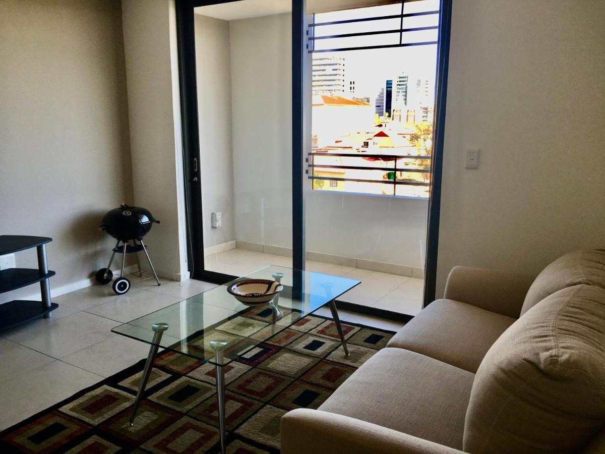 City Junction Apartman Windhoek Kültér fotó